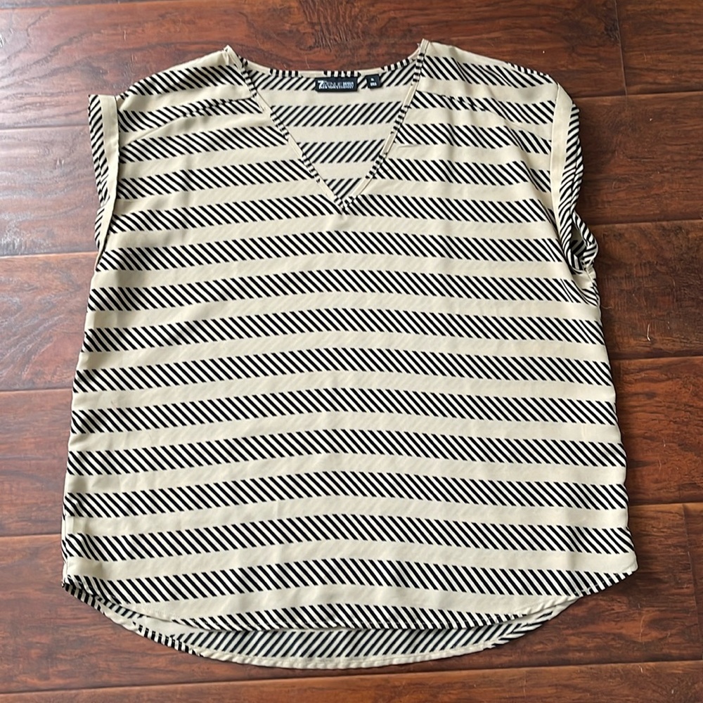 Short sleeve blouse